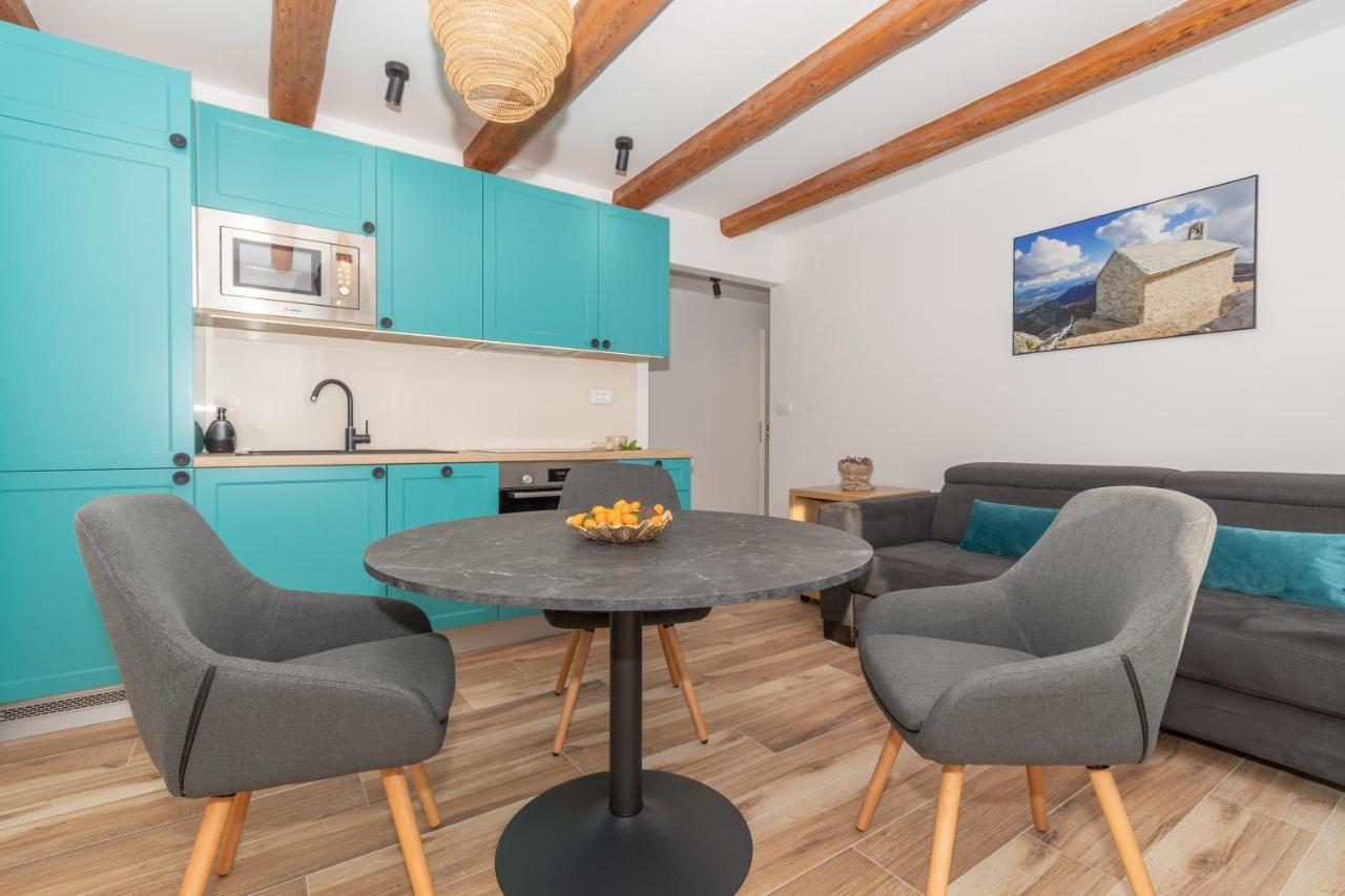 Ivka Makarska - Modern And Luxurious Oldtown Apartament エクステリア 写真
