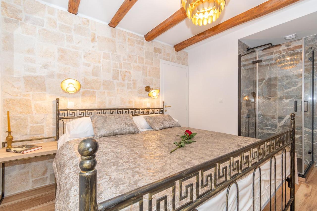 Ivka Makarska - Modern And Luxurious Oldtown Apartament エクステリア 写真